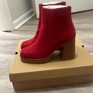 BRAND NEW Sugar Platform Boots Sz 8